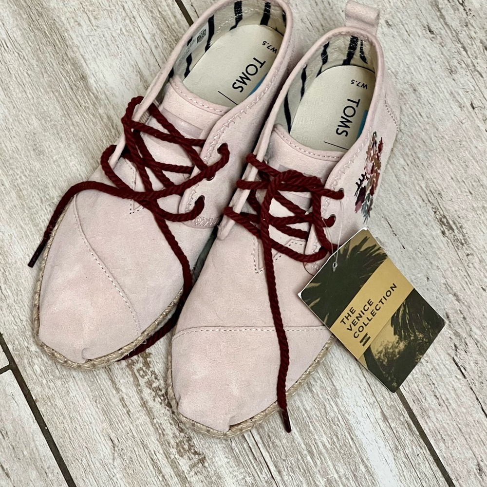 NWT 7.5 The Venice CollectionToms Bota floral embroidery leather rope sole shoes